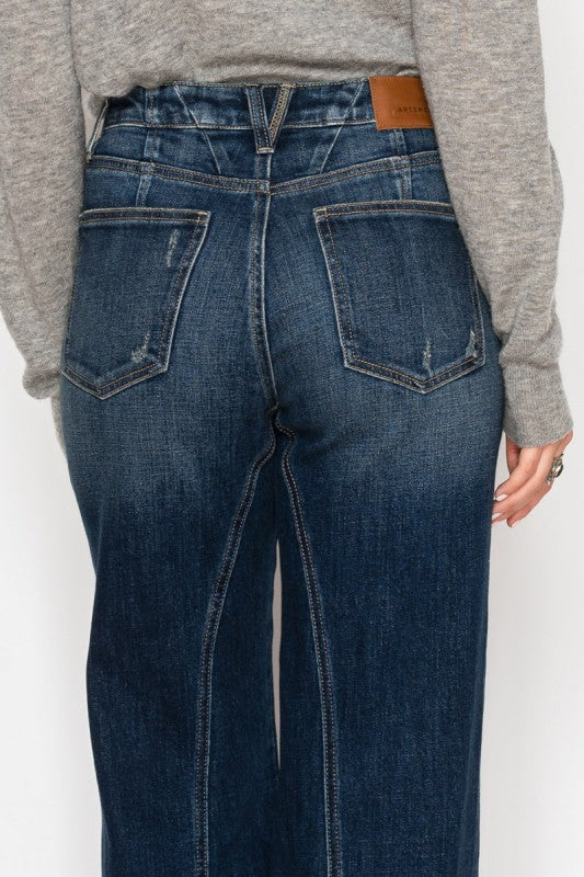 HYBRID STRETCH RIPPED RELAXED FLARE JEANS